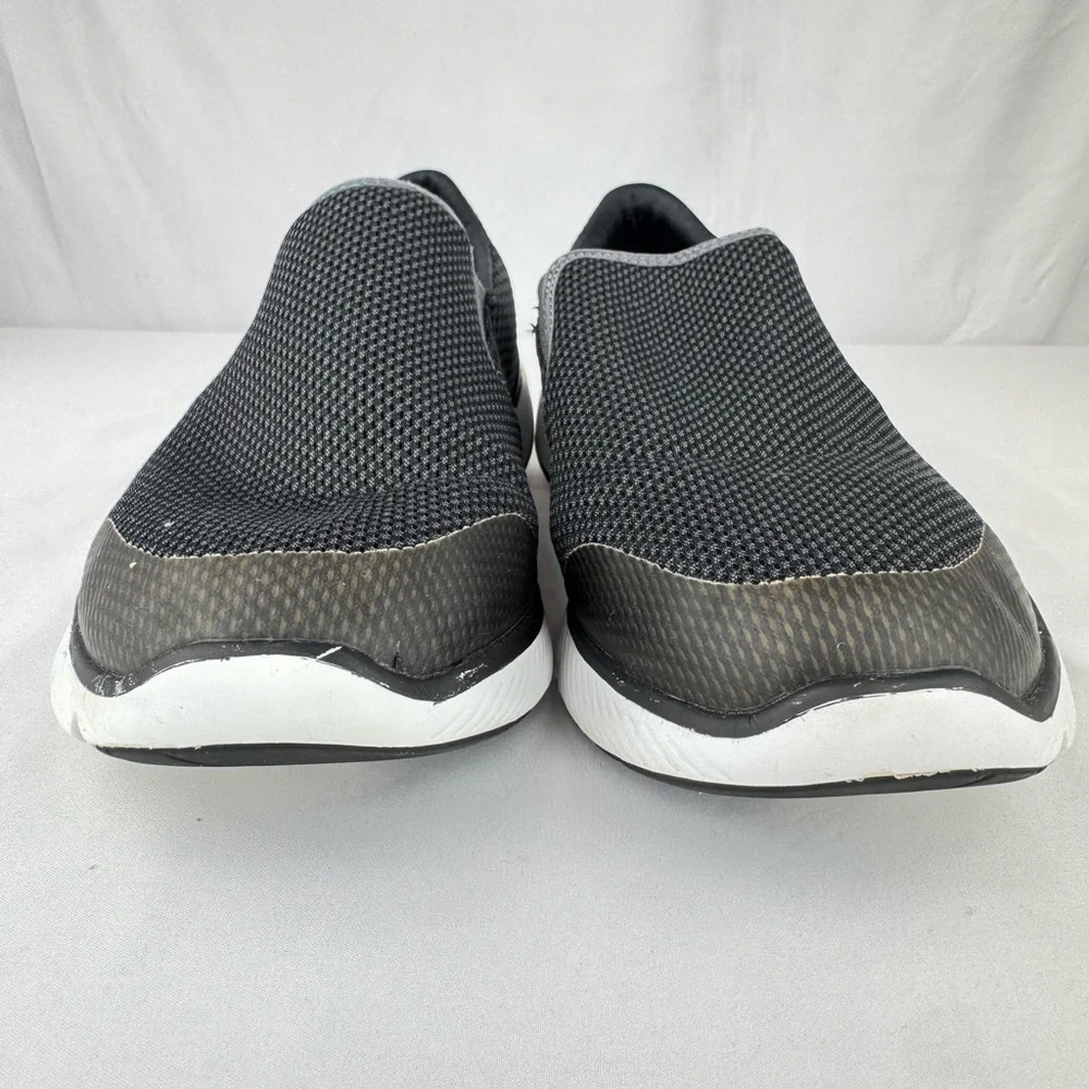 Skechers Men's Flex Advantage 3.0 Slip On Sneaker with Memory Foam Insole